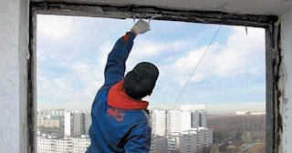 Демонтаж остекления балкона в Кондопоге - цена от 574 руб. - Сварной-Кнп